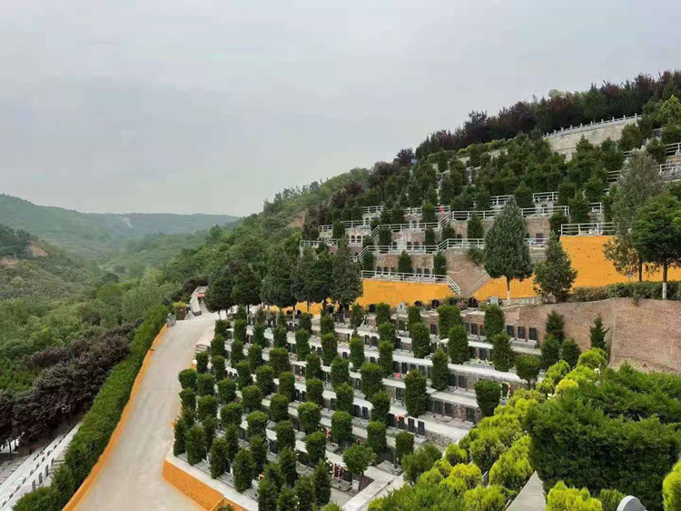 西安青山綠水壽陽山墓園